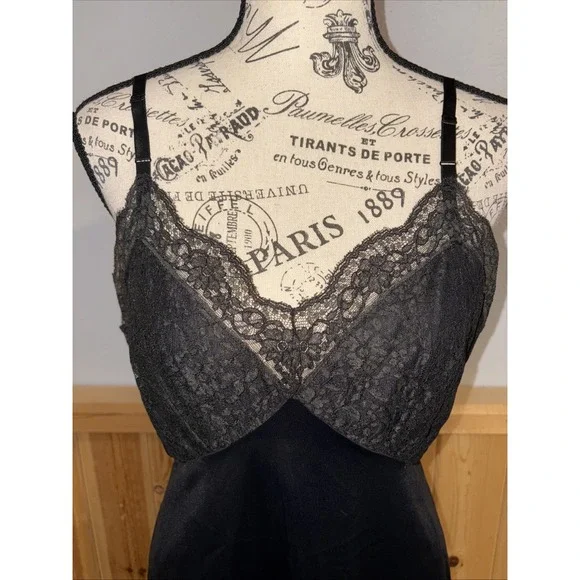 60s VTG Vassarette Slip Dress 36 Black  Nylon Lace USA Made Munsingwear - Picture 2 of 6